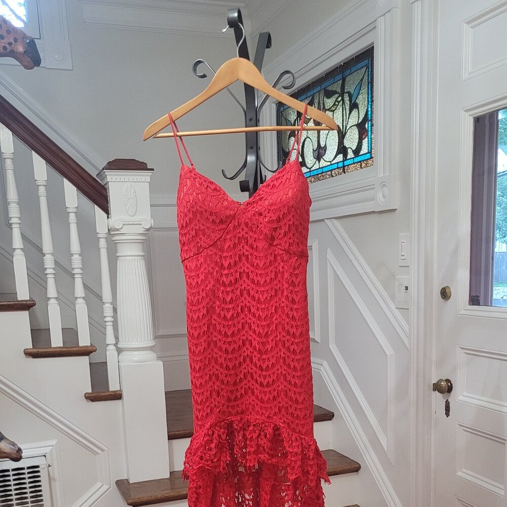 NEW High-Low Red Lace Ruffle Detail Dress. Size 2. - Picture 5 of 16
